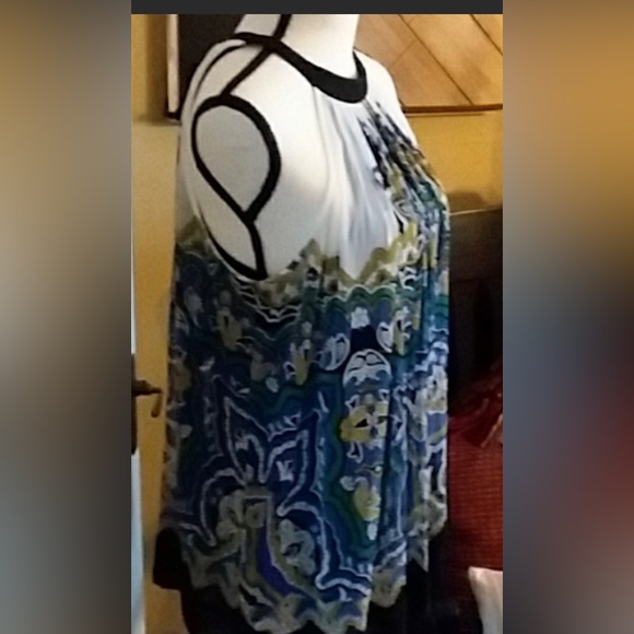 💐eci Layered Halter Top - Picture 3 of 8